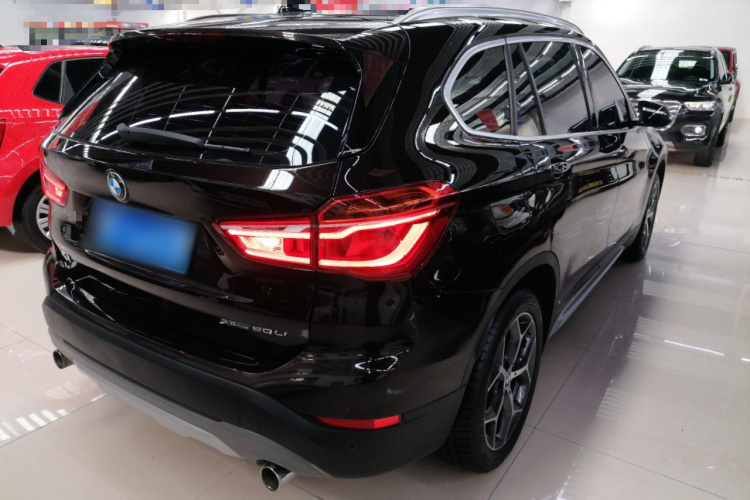 宝马X1 2019款 xDrive20Li 尊享型车身外观7
