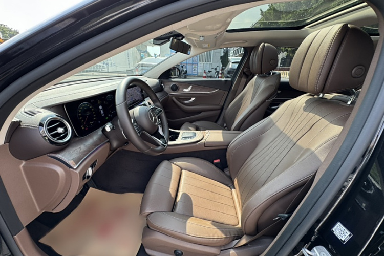 奔驰E级 2021款 E 260 L中控内饰7007