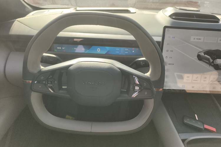 领克Z10 2025款 95kWh 702km四驱Halo局部细节13