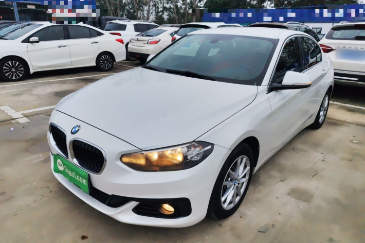 宝马1系 2017款 118i 时尚型车身外观1