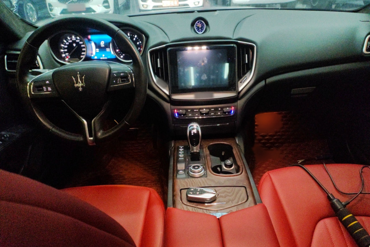 玛莎拉蒂 Ghibli 2017款 3.0T 标准版中控内饰7002