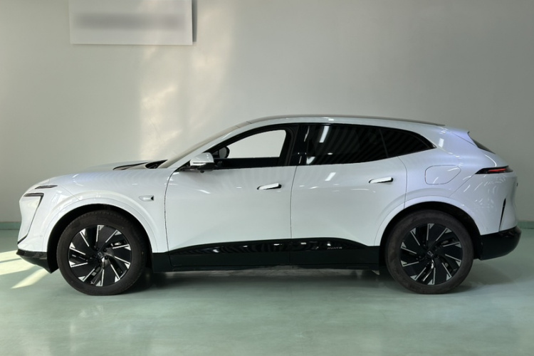 阿维塔07 2024款 Pro+纯电版车身外观6001