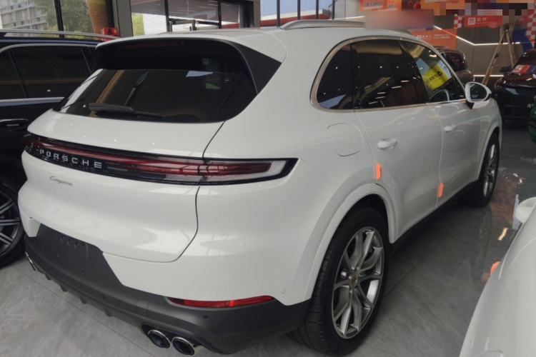 保时捷 2024款 Cayenne 3.0T车身外观7