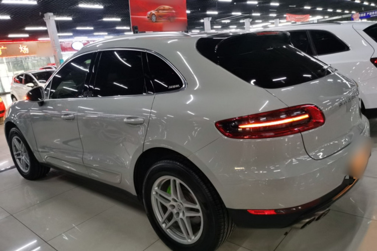 保时捷 2016款 Macan 2.0T车身外观4