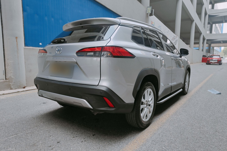 丰田 卡罗拉锐放 2022款 2.0L 豪华版车身外观6014