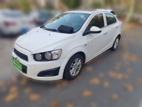 雪佛兰 爱唯欧 2013款 三厢 1.4L AT 天窗版