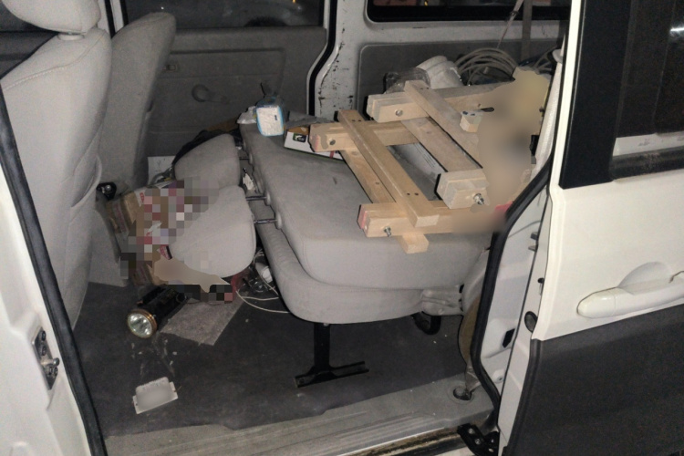 金杯 新海狮X30L CNG 2018款 1.5L财富版天然气车客车SWFC15中控内饰7004