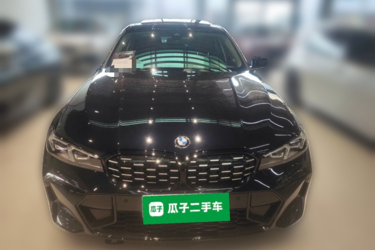 宝马3系 2024款 325Li M运动曜夜套装车身外观2