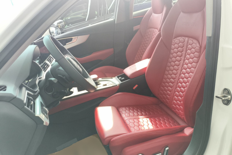 奥迪A4L 2023款 40 TFSI 时尚动感型中控内饰19