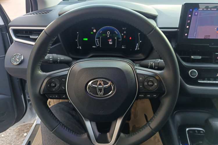 丰田 卡罗拉 2024款 1.8L 智能电混双擎 精英版中控内饰13