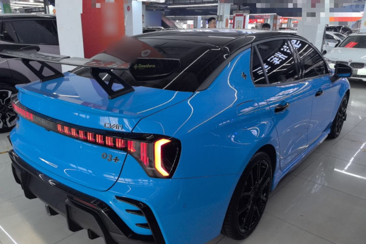 领克03 2023款 03+ 2.0TD 自动Cyan定制版性能套装车身外观7