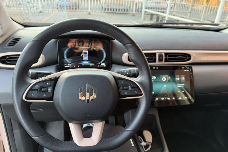 零跑汽车 零跑T03 2021款 400豪华版中控内饰7004