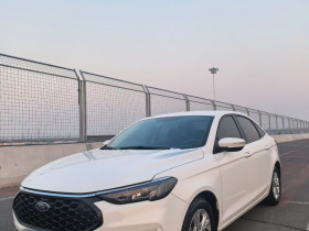 福特 福睿斯 2021款 1.5L 自动黄金版