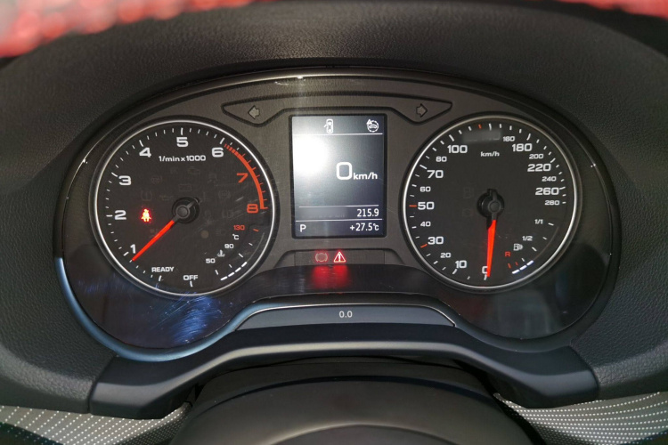 奥迪Q2L 2023款 35TFSI 进取动感型局部细节14