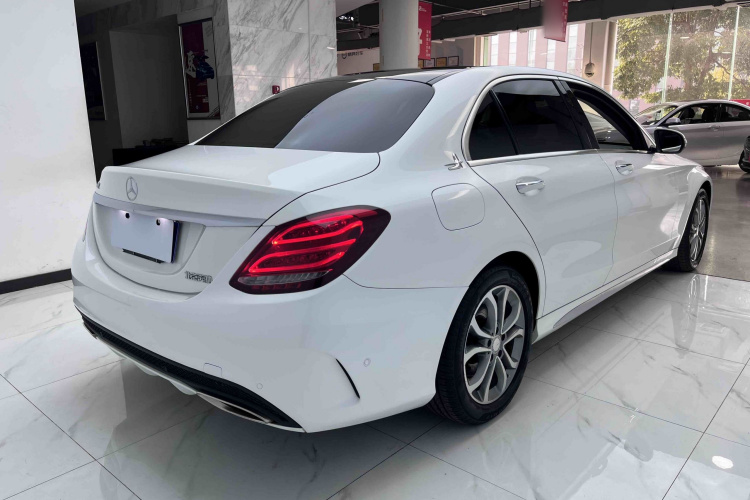 奔驰C级 2015款 改款 C 200 L 运动型车身外观6006