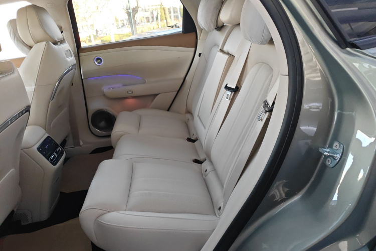 岚图汽车 岚图FREE 2025款 FREE+ 后驱乾崑版中控内饰21