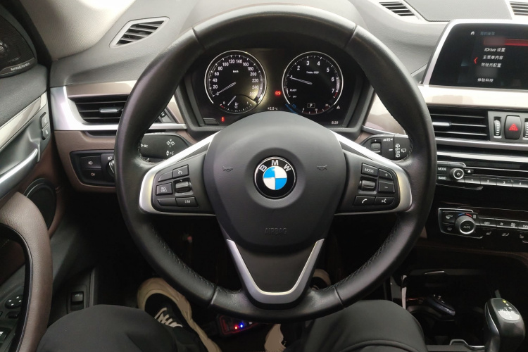 宝马X1 2018款 xDrive20Li 尊享型局部细节13