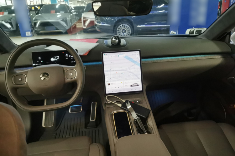 蔚来ET7 2024款 75kWh 行政版中控内饰7002