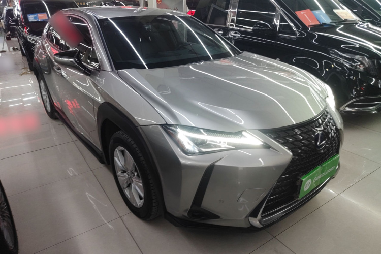 雷克萨斯UX 2020款 260h 探·酷版车身外观3