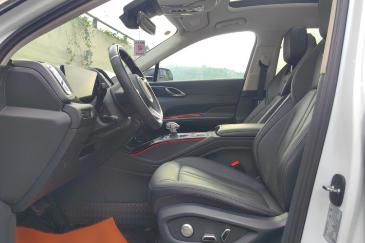 红旗HS3 2023款 2.0T 四驱有为版中控内饰7003