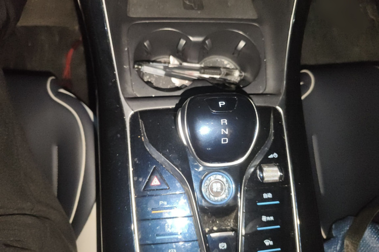 比亚迪 秦PLUS 2021款 DM-i 55KM 旗舰型局部细节18