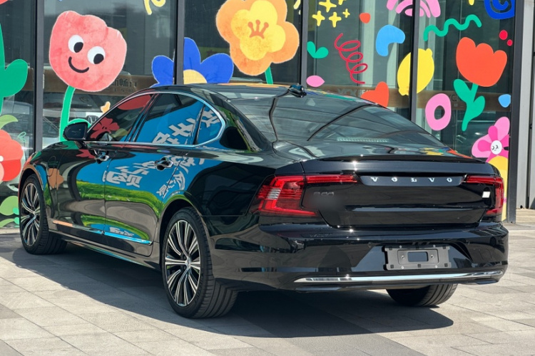 沃尔沃S90新能源 2022款 T8 E驱混动 智雅豪华版车身外观6008