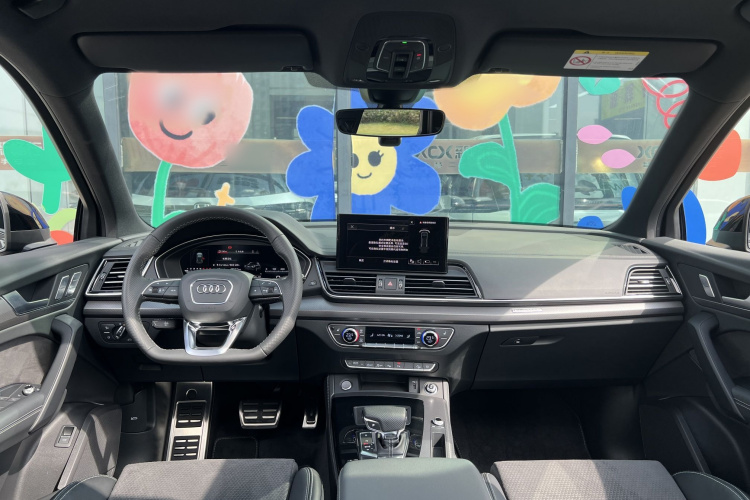 奥迪Q5L Sportback 2024款 40 TFSI 豪华型中控内饰7001