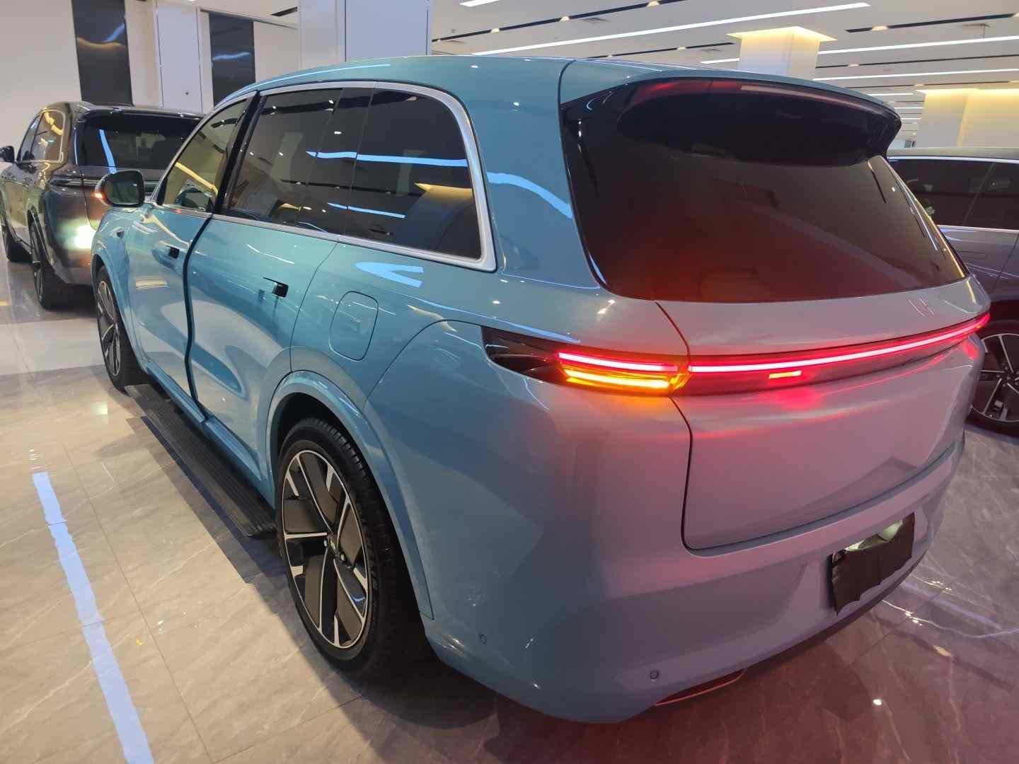 理想汽车 理想L8 2025款 Ultra 智能焕新版(3)