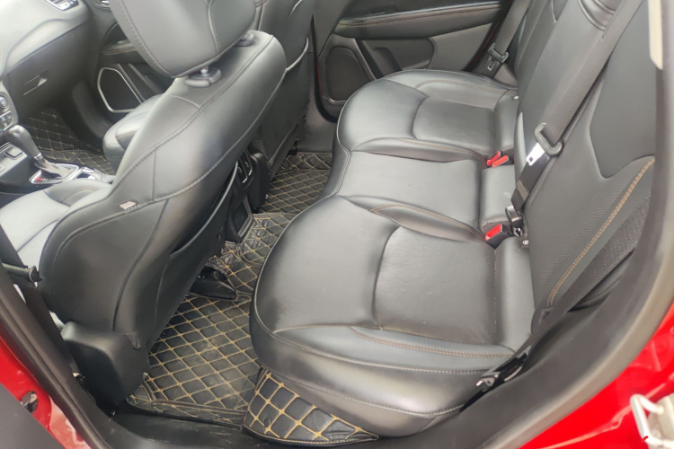 Jeep 指南者 2020款 220T 自动精英版中控内饰7004