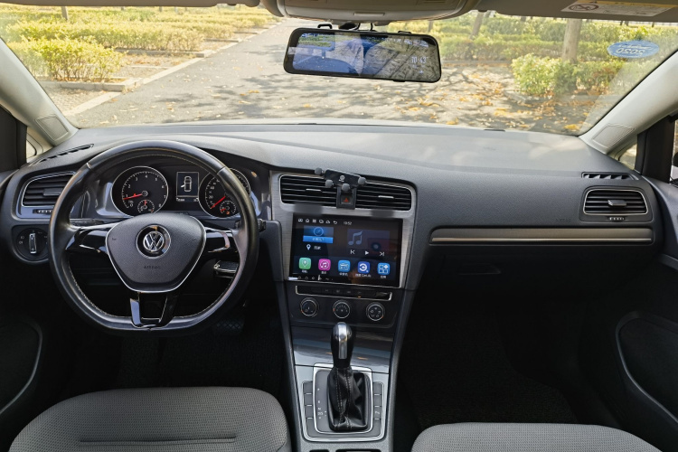 大众 高尔夫 2017款 1.6L 自动舒适百万辆纪念版中控内饰7004