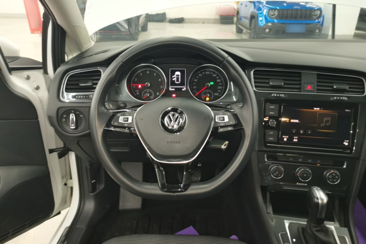 大众 高尔夫 2019款 280TSI DSG舒适型 国VI中控内饰13