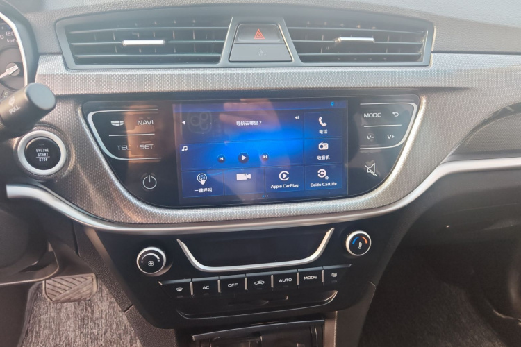 吉利汽车 帝豪 2017款 三厢百万款 1.5L CVT向上版局部细节16