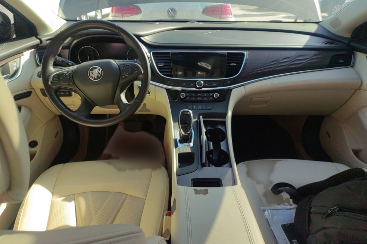 别克 君越 2022款 Avenir艾维亚 先享型中控内饰7002