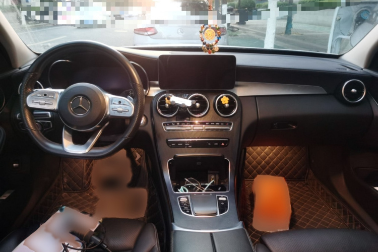 奔驰C级 2020款 改款 C 260 L 运动版中控内饰7002