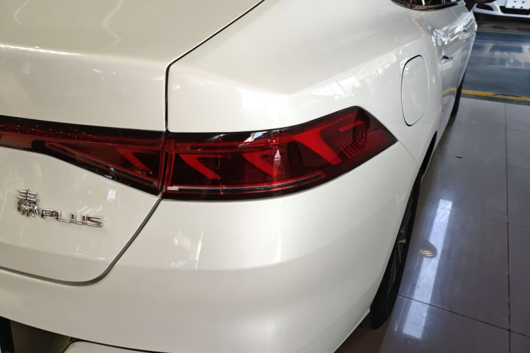 比亚迪 秦PLUS 2023款 冠军版 DM-i 55KM领先型车身外观6006