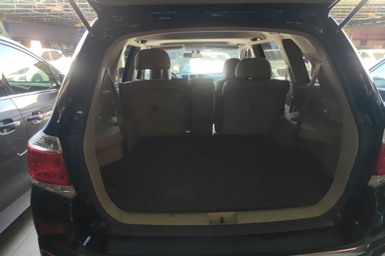 丰田 汉兰达 2012款 2.7L 两驱7座豪华版局部细节23