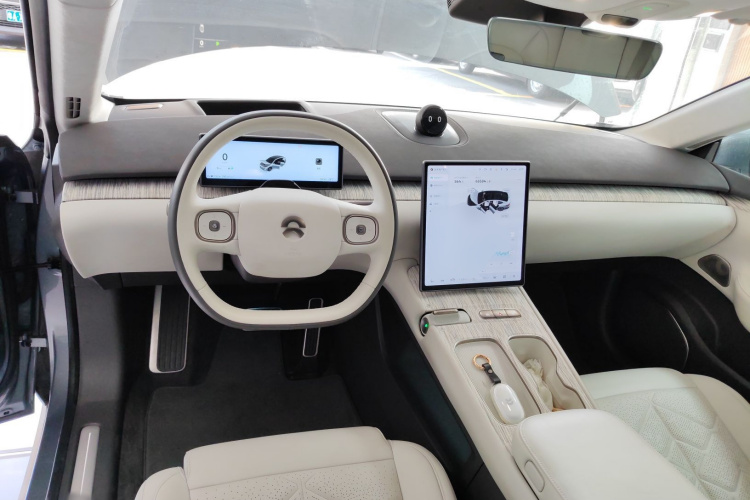 蔚来ET7 2024款 100kWh 行政签名版中控内饰7002