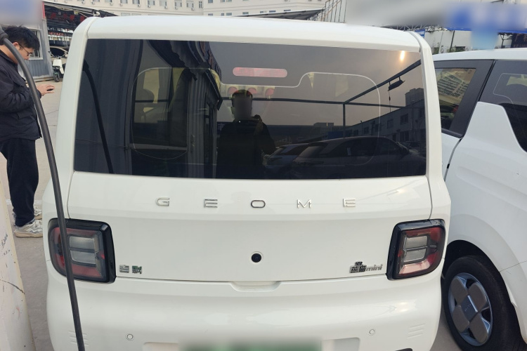 吉利银河 2024款 熊猫mini 200km 耐力熊车身外观6