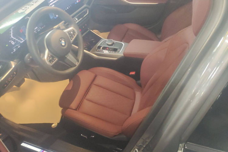 宝马3系 2024款 325Li M运动曜夜套装局部细节19