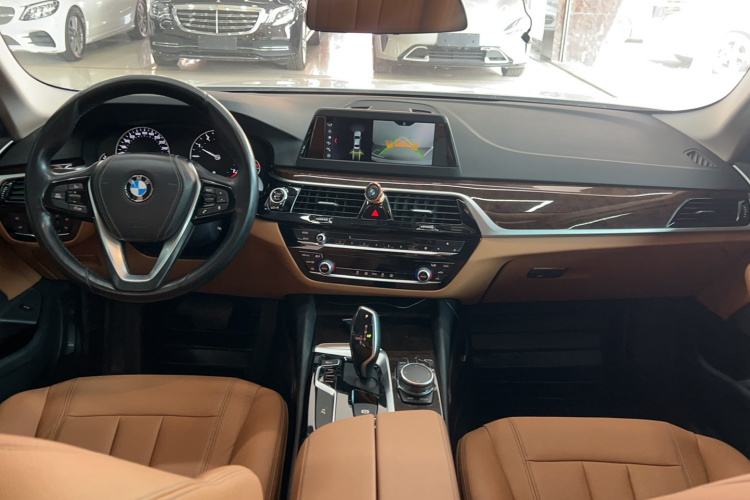 宝马5系 2018款 528Li 上市特别版中控内饰7003