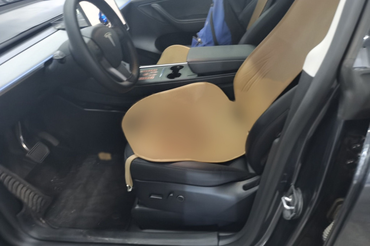 特斯拉 Model Y 2024款 后轮驱动版局部细节19