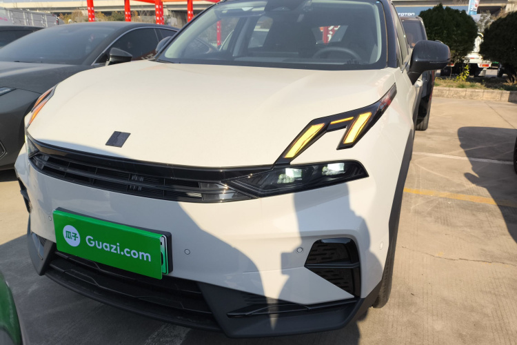 领克06 EM-P 2025款 EM-P 126长续航Halo车身外观2