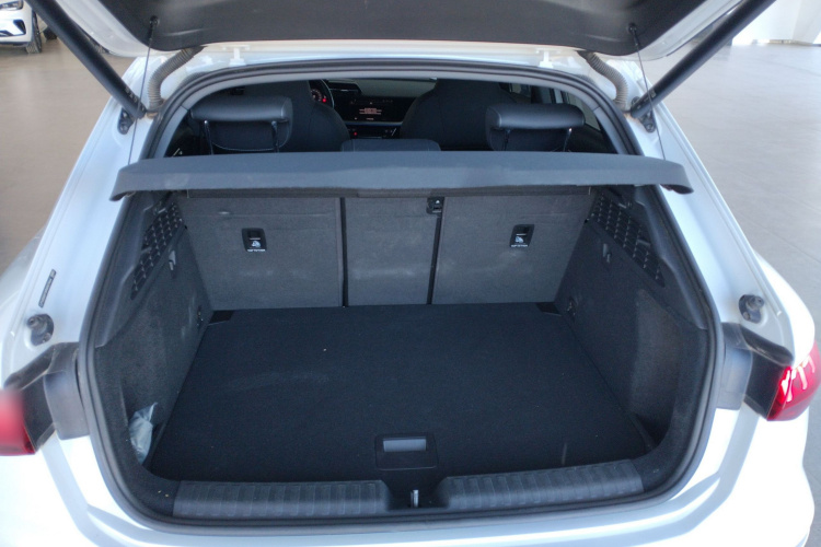 奥迪A3 2024款 Sportback 35 TFSI 时尚运动型机舱底盘23