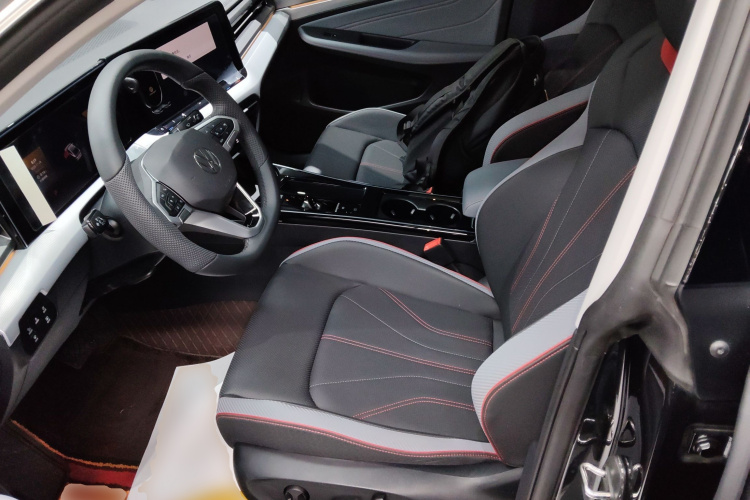 大众 2025款 凌渡L 280TSI DSG酷辣版局部细节19