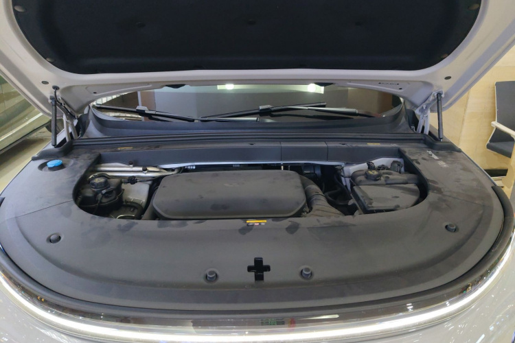 理想汽车 理想L6 2024款 Pro机舱底盘24