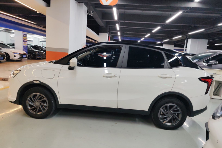 哪吒汽车 哪吒V 2021款 标准续航行业定制版车身外观6003