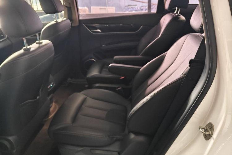 比亚迪 宋MAX 2018款 1.5T 自动智联豪华型 6座中控内饰7003