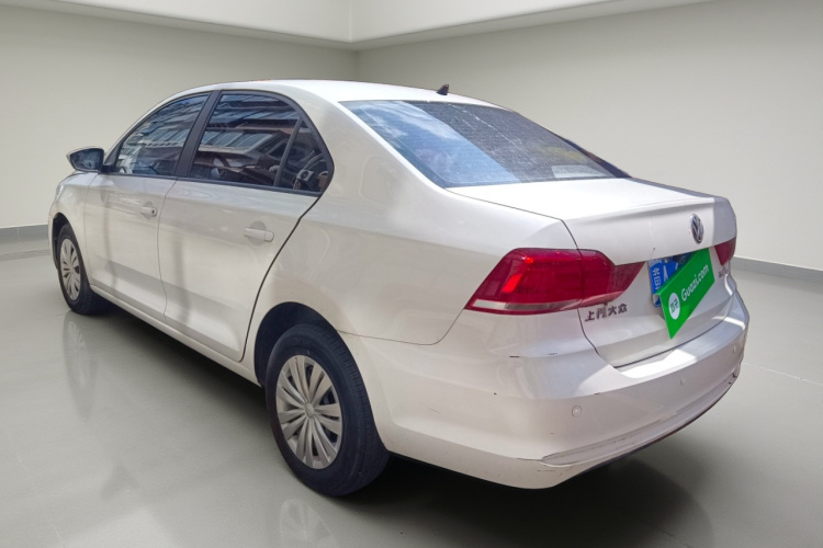 大众 桑塔纳 2016款 1.6L 自动风尚版车身外观5