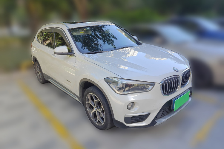 宝马X1 2018款 sDrive18Li 尊享型车身外观3