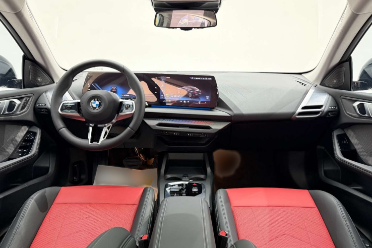 宝马2系 2025款 225L M运动曜夜套装中控内饰7003